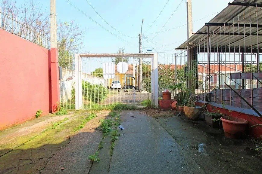 Excelente casa de 45m² com 1 dormitório e 1 vaga no bairro Hípica. 