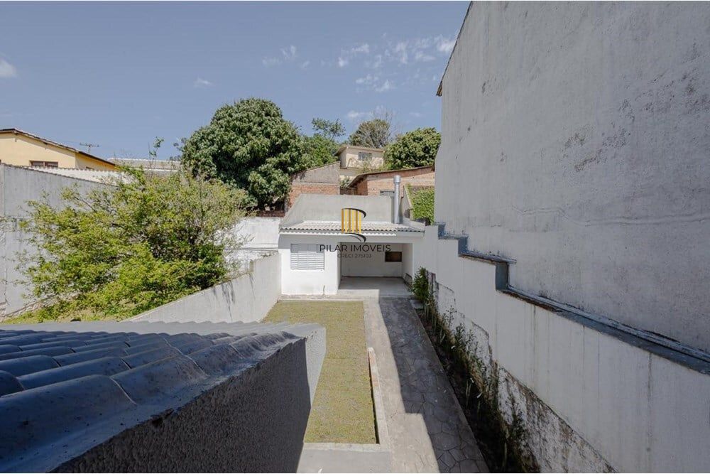 Casa 3 dormitórios no bairro Teresópolis