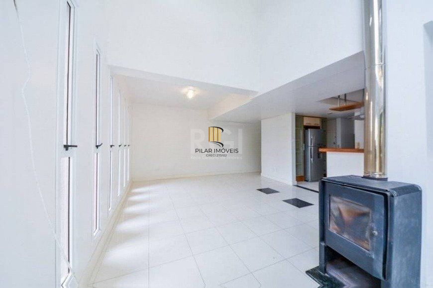 Casa à venda com 2 quartos, 255m² Rua CORONEL GOMES DE CARVALHO, Sétimo Céu, Porto Alegre