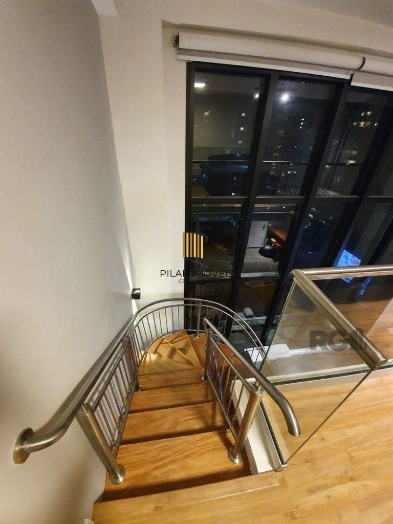 Excelente apartamento Duplex de 74m² com 01 suíte e 2 vagas.