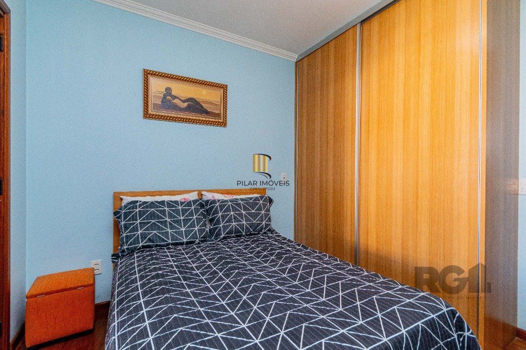 Casa de 4 dormitórios 304m² no bairro Jardim Lindóia