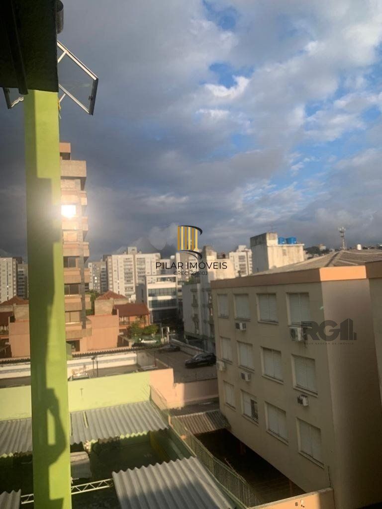 Apartamento 40m² - 1 dormitório, 1 vaga no bairro Menino Deus
