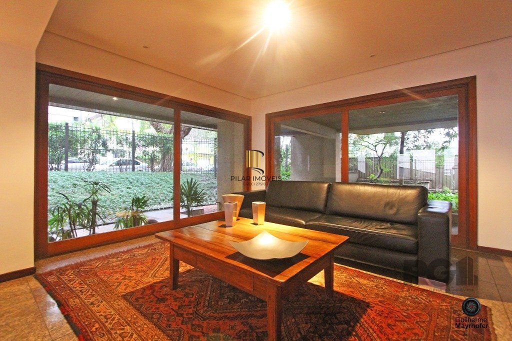 Excelente apartamento de 315m² com 3 dormitórios e 2 vagas.