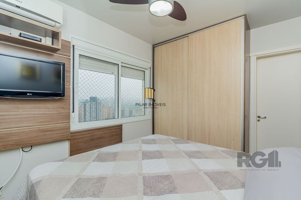 Apartamento 75m², 3 dormitórios, 2 vagas no bairro Partenon