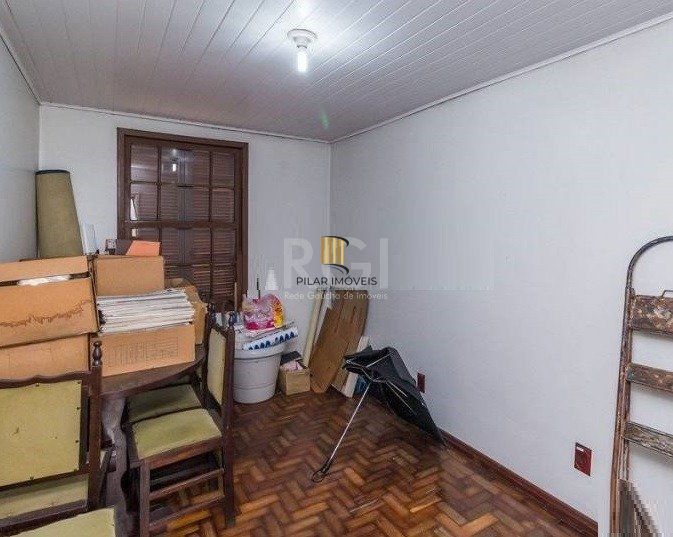 Predio para Venda - 120m², 3 dormitórios, 3 vagas - Partenon