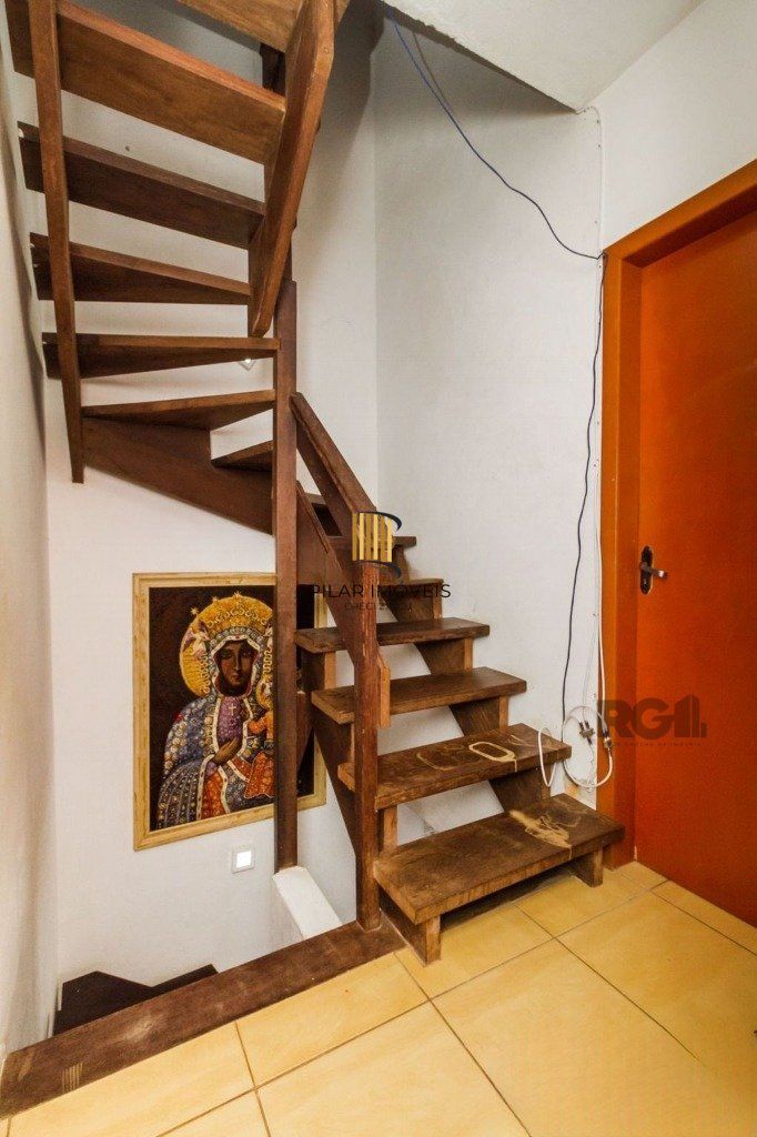 Casa de 117m² - 3 dormitórios e 1 vaga no bairro Hípica