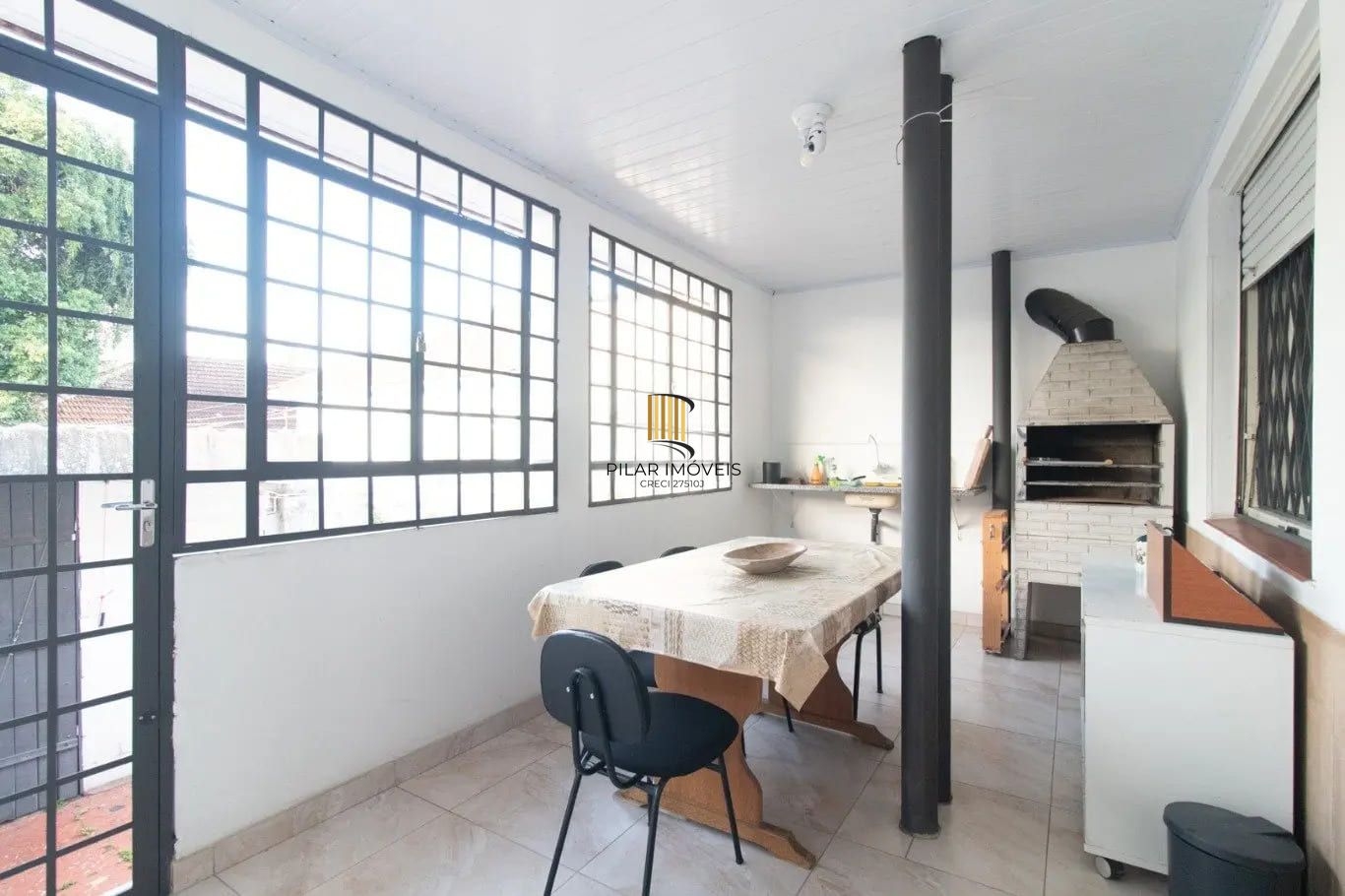 Casa com 4 dormitórios e 175m² à venda no Bairro Santa Tereza
