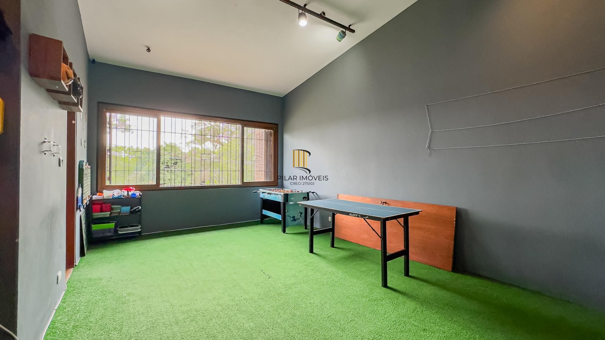 Casa com 3 quartos e 313m² à venda em Chácara das Pedras, Porto Alegre. Rua Joao Paetzel, Chácara Das Pedras, Porto Alegre