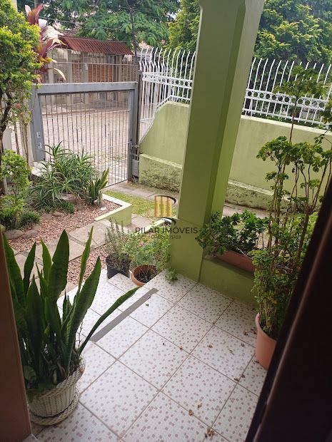 casa 3 dormitórios+ casa nos fundos de 1 dormitório