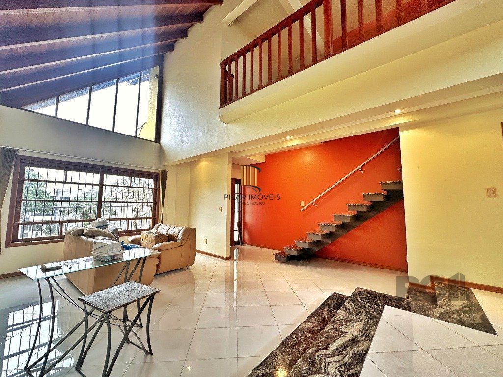 Casa 3 dormitórios no bairro Nonoai