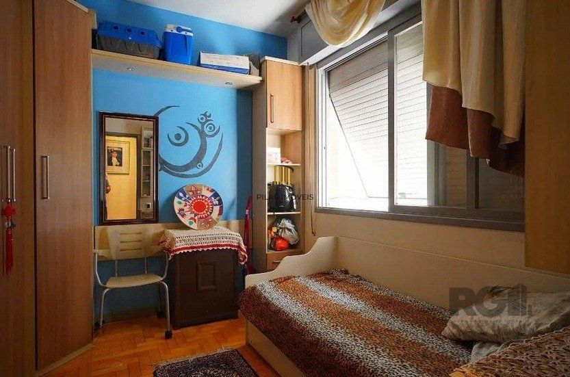 Apartamento 91m² - 3 dormitórios e 2 vagas no bairro Petrópolis