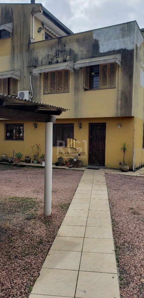Casa para Venda - 200m², 8 dormitórios, 5 vagas - Teresópolis