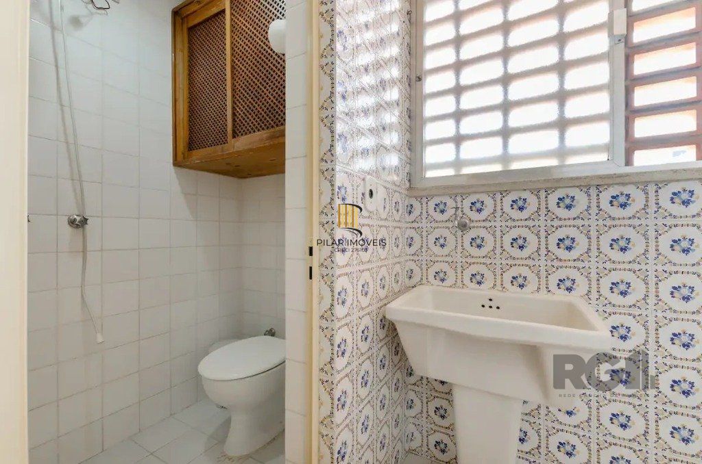Apartamento de 2 dormitórios no bairro  Menino Deus
