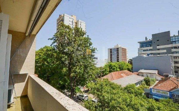Apartamento 3 dormitórios no bairro Menino Deus