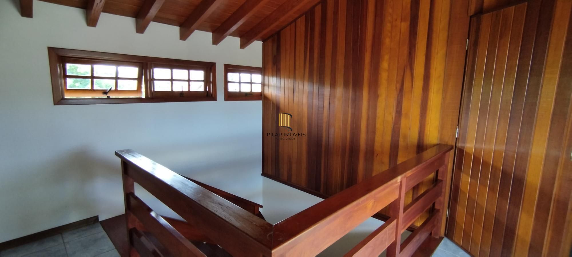 Casa 348m², 4 dormitórios, 2 vagas no bairro Nonoai