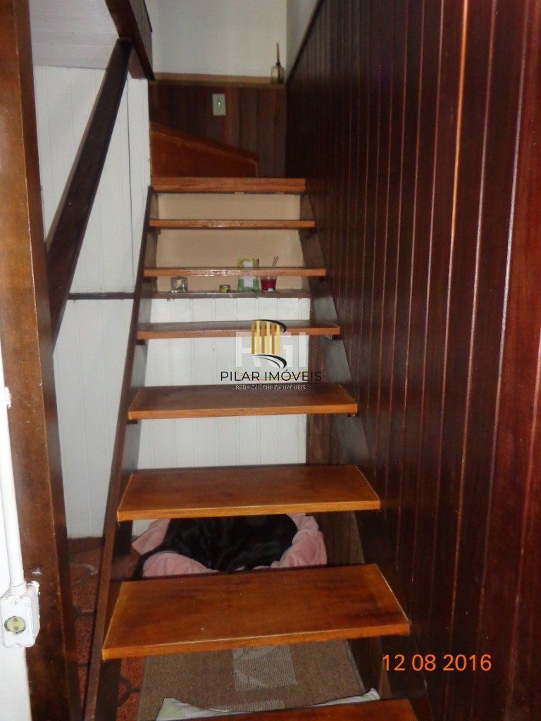 Casa para Venda - 240m², 6 dormitórios, 4 vagas - Teresópolis