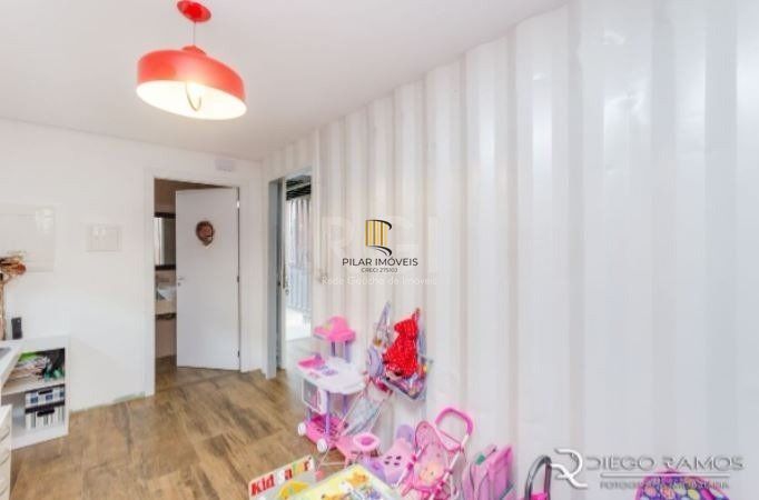 Casa para Venda - 315m², 3 dormitórios, sendo 1 suites, 2 vagas - Teresópolis