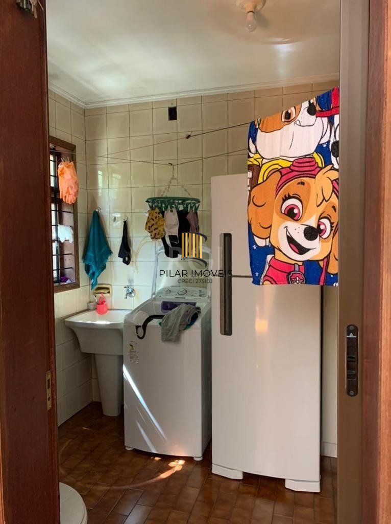 Casa para Venda - 140m², 2 dormitórios, sendo 1 suites, 2 vagas - Medianeira