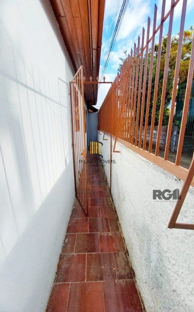 Casa de 3 dormitórios no bairro Cristal