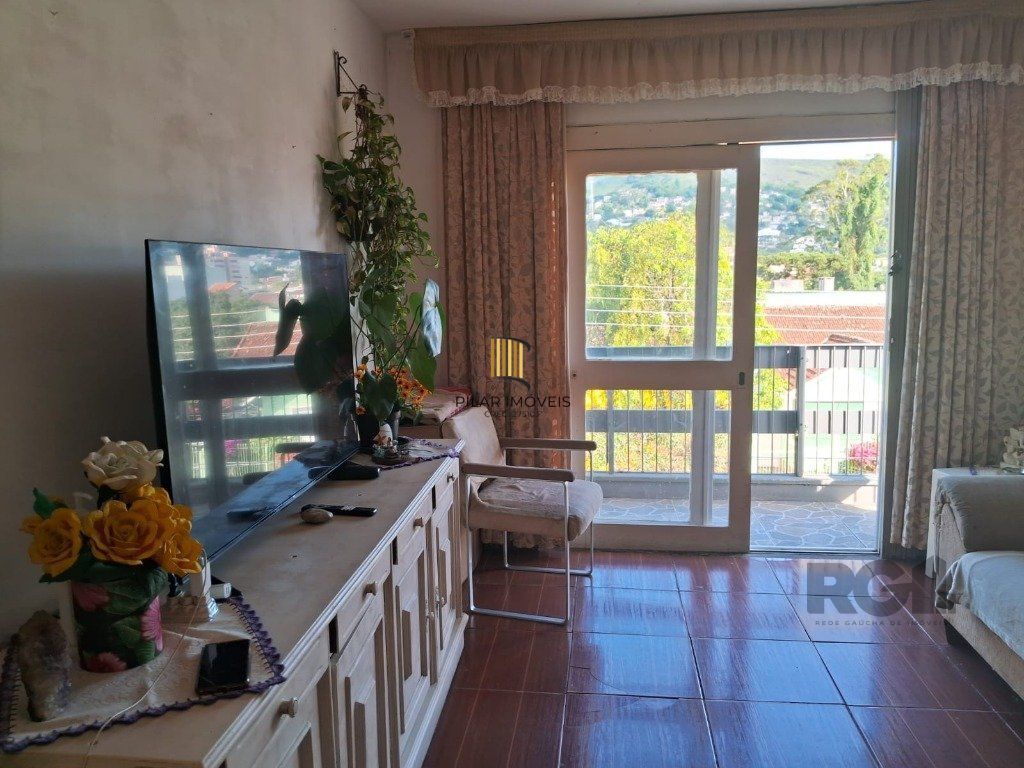 Apartamento de 02 dormitórios com sacada , Teresópolis