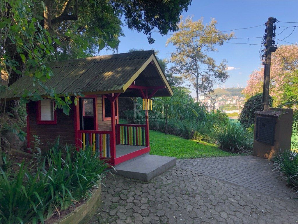 Casa Condominio para Venda - 141.61m², 3 dormitórios, sendo 1 suites, 2 vagas - Teresópolis