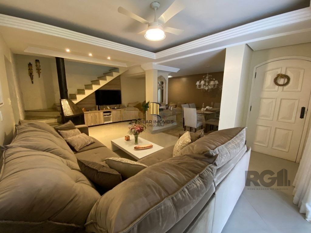 Casa de 5 dormitórios, bairro Jardim Floresta