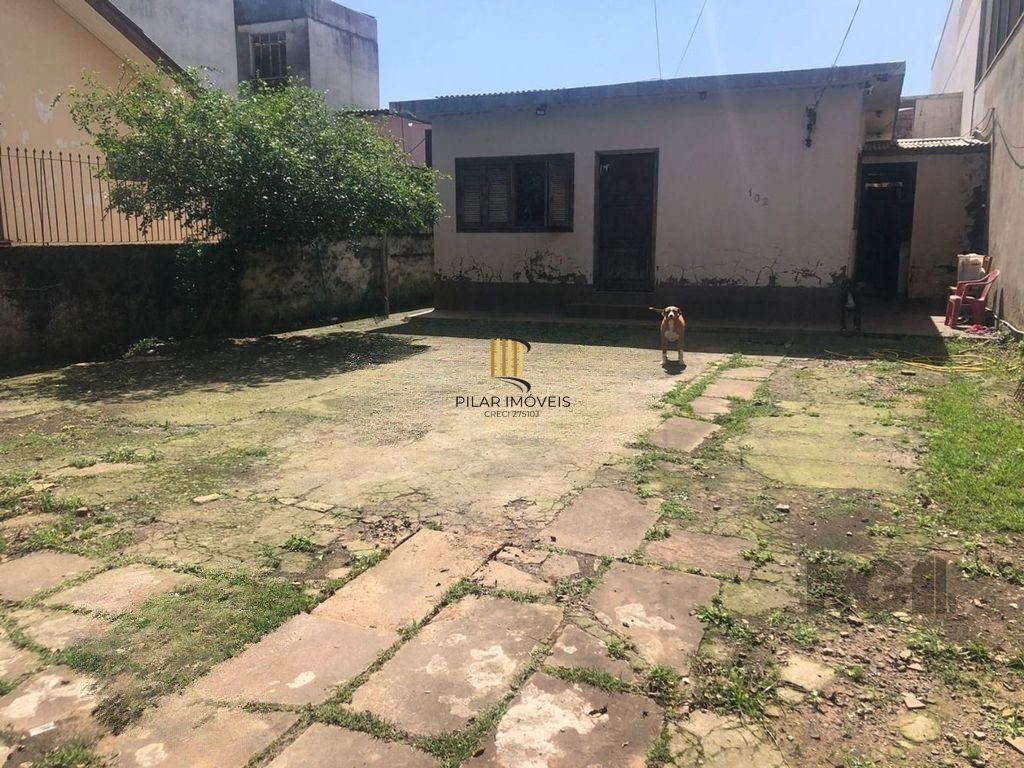 Casa 4 dormitórios no bairro Santa Maria Goretti