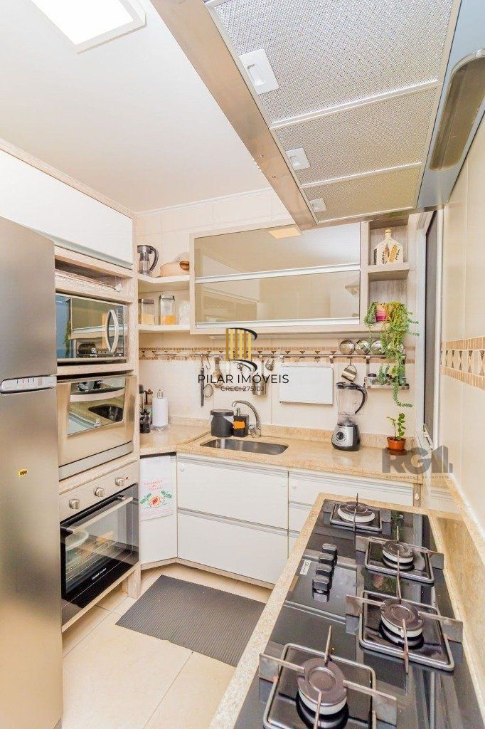 Excelente cobertura de 182m² com 3 dormitórios e 2 vagas.