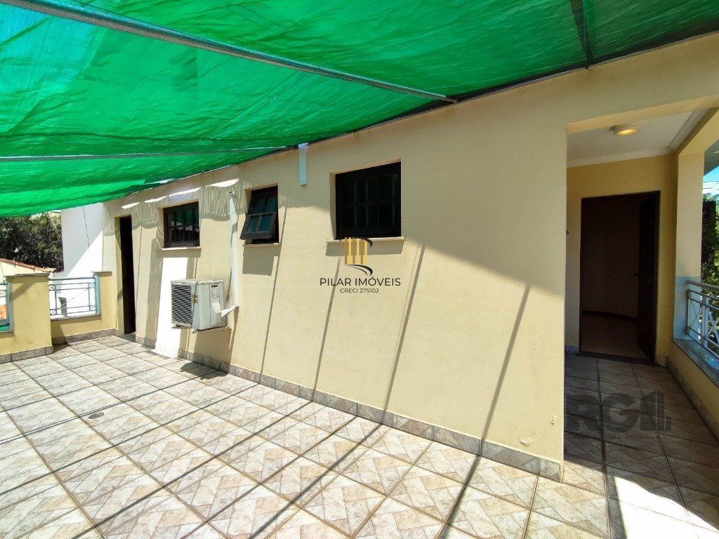 Excelente casa de 230m² com 4 dormitórios e 3 vagas.