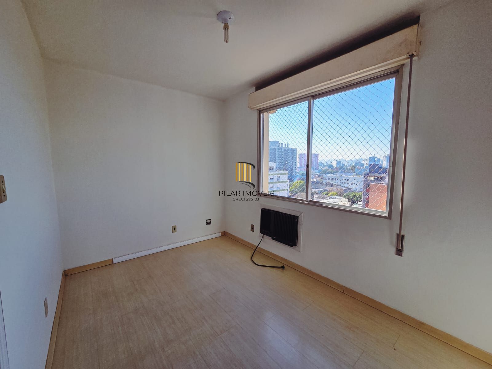 COBERTURA NO MENINO DEUS - 2 DORM, 2 BANH, 2 VAGAS COBERTAS - VISTA PANORÂMICA