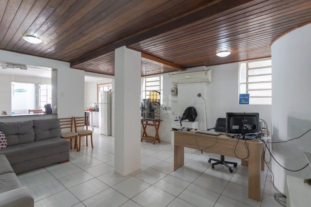 Casa 4 Dormitório(s) Bairro Glória