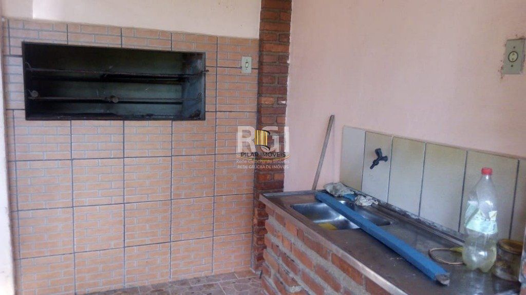 Sítio para Venda - 100m², 3 dormitórios, 9 vagas - Pinheiro