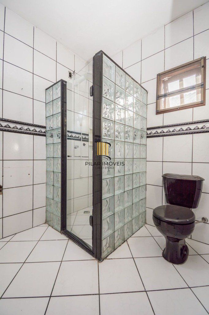 Casa de 159m² - 2 dormitórios, 3 vagas no bairro Rubem Berta