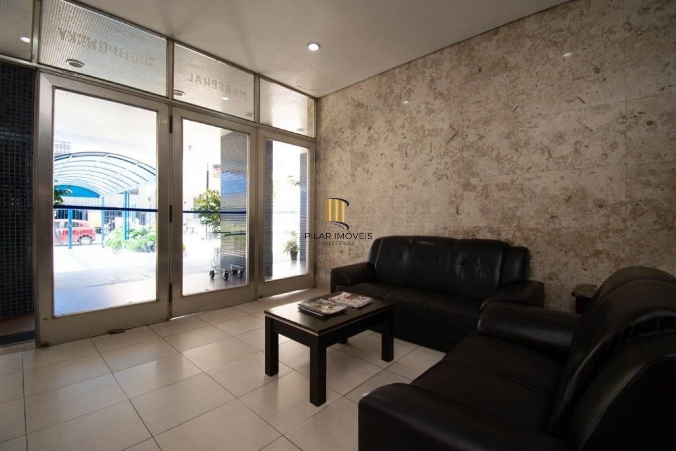 Apartamento de 3 dormitórios à venda no Bairro Centro Histórico, Porto Alegre.