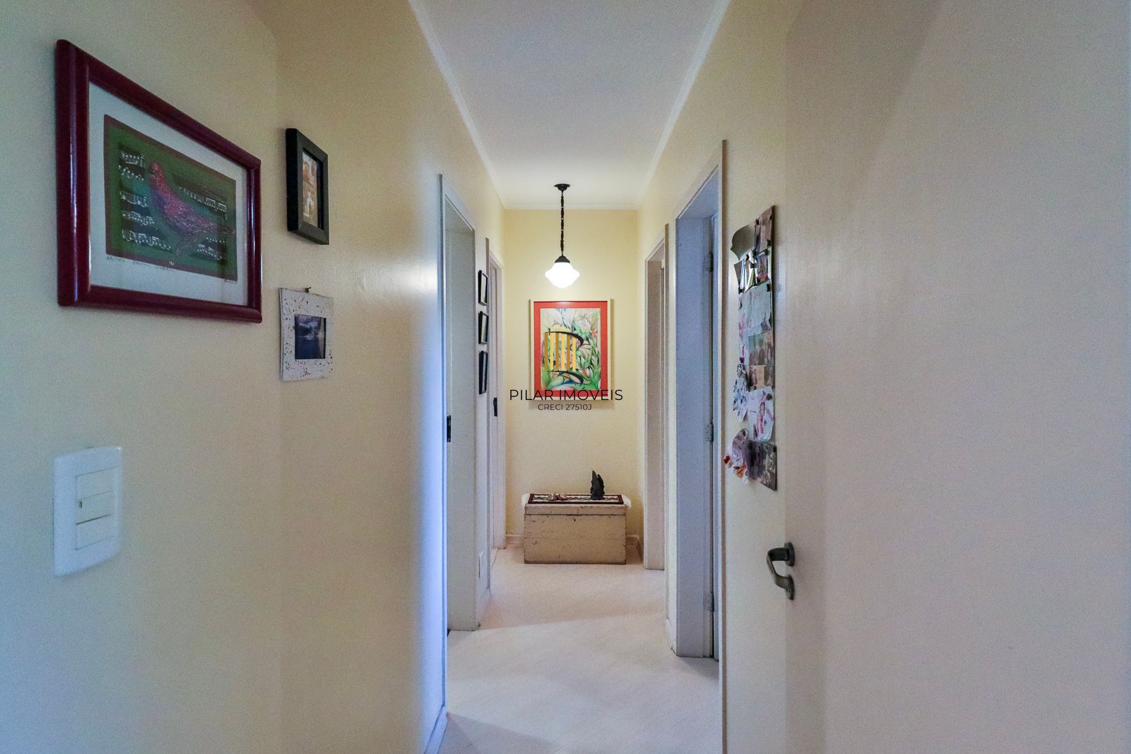Apartamento para venda de 3 dormitórios, no bairro Teresópolis em Porto Alegre/RS.
