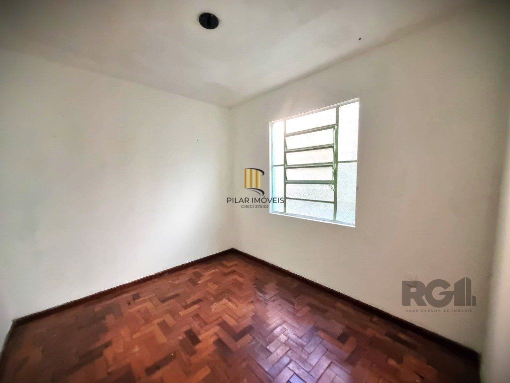 Casa 4 Dormitório(s) Bairro Nonoai