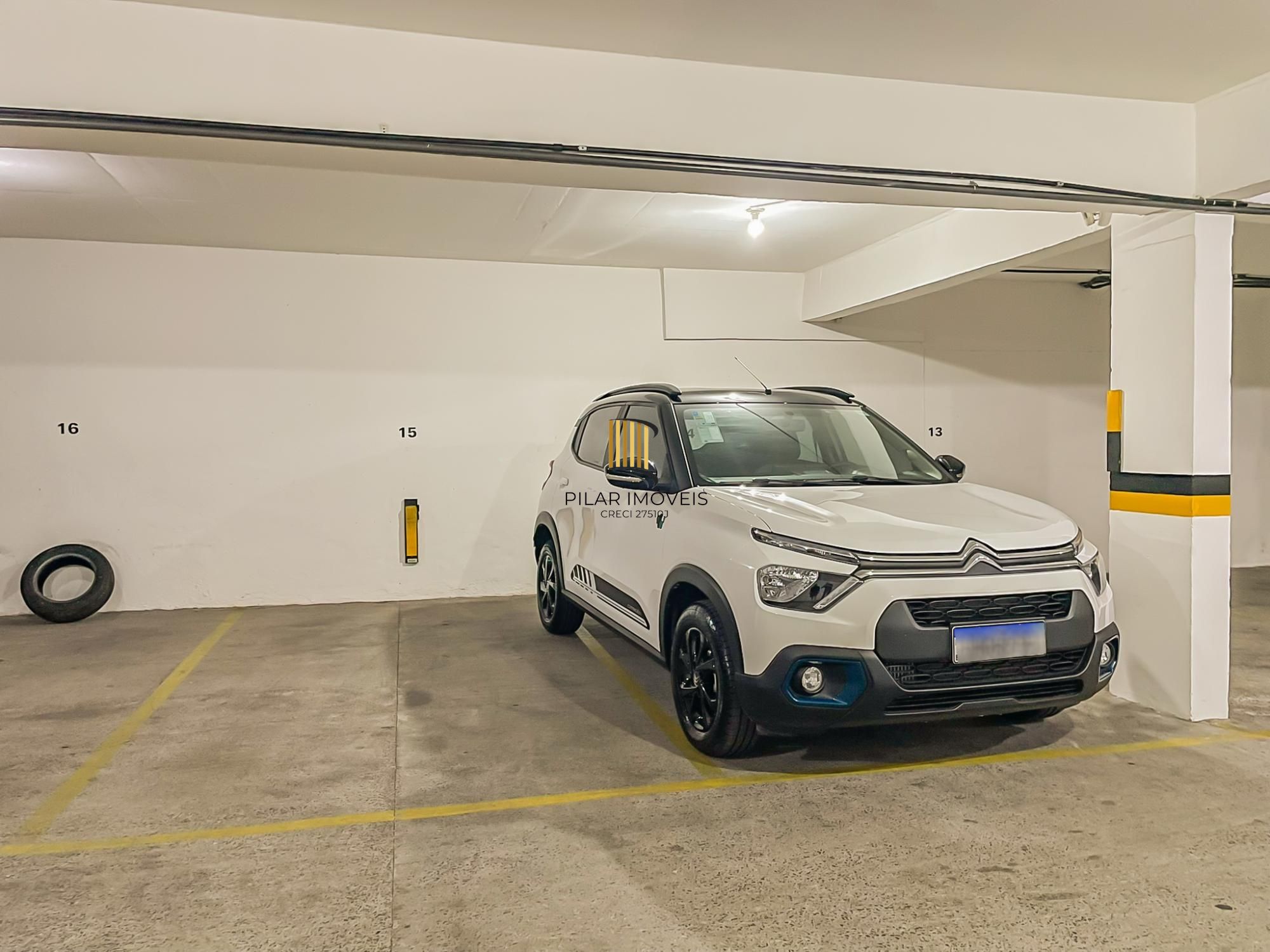 Lindo apartamento 03 dormitórios, duas vagas Coração Menino Deus