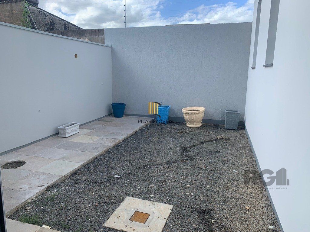 Excelente sobrado de 150m² com 4 dormitórios e 2 vagas.