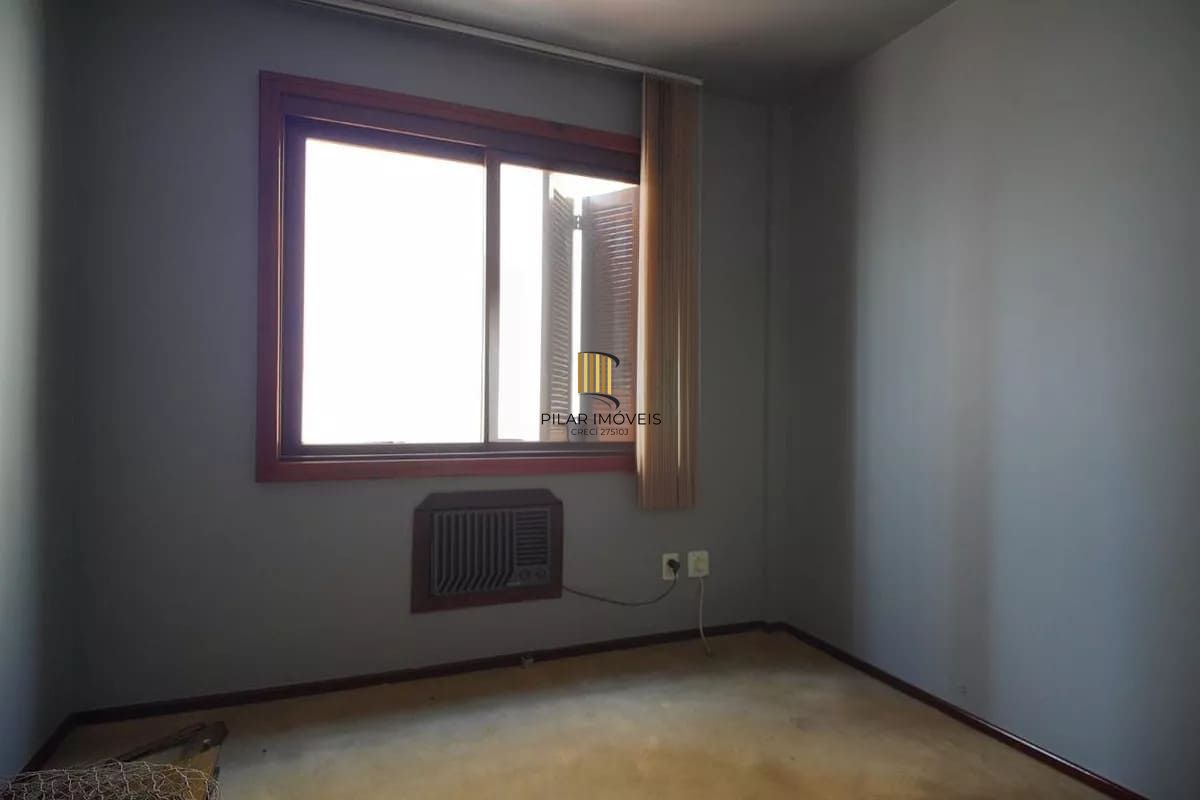 Apartamento de 3 dormitórios à venda em Petrópolis - Porto Alegre