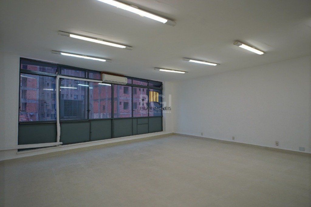 Conjunto/Sala para Venda - 157m², 0 dormitórios, Centro Histórico