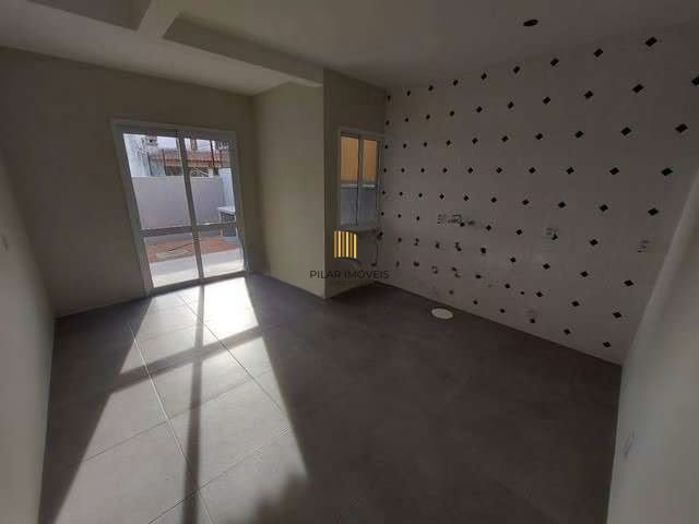 Casa a venda com 3 dormitórios no bairro Guarujá
