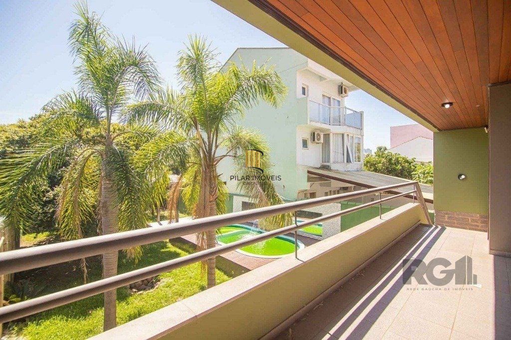 Casa para Venda - 443m², 3 dormitórios, 4 vagas - Alto Petrópolis