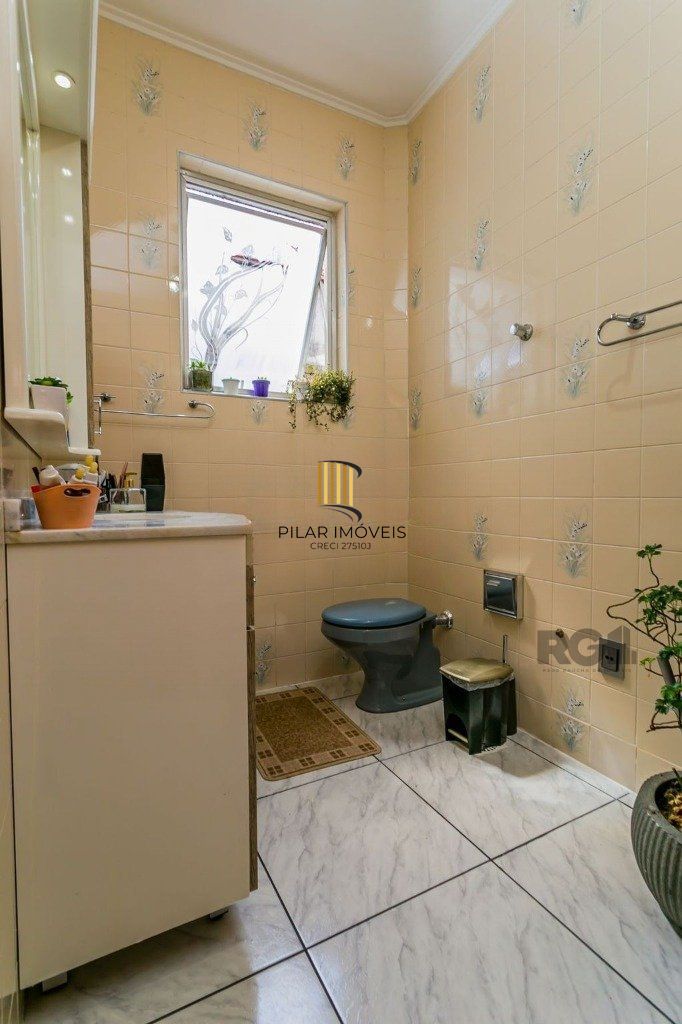 Apartamento 2 dormigtórios à venda Rua Teixeira de Freitas, Santo Antônio - Porto Alegre