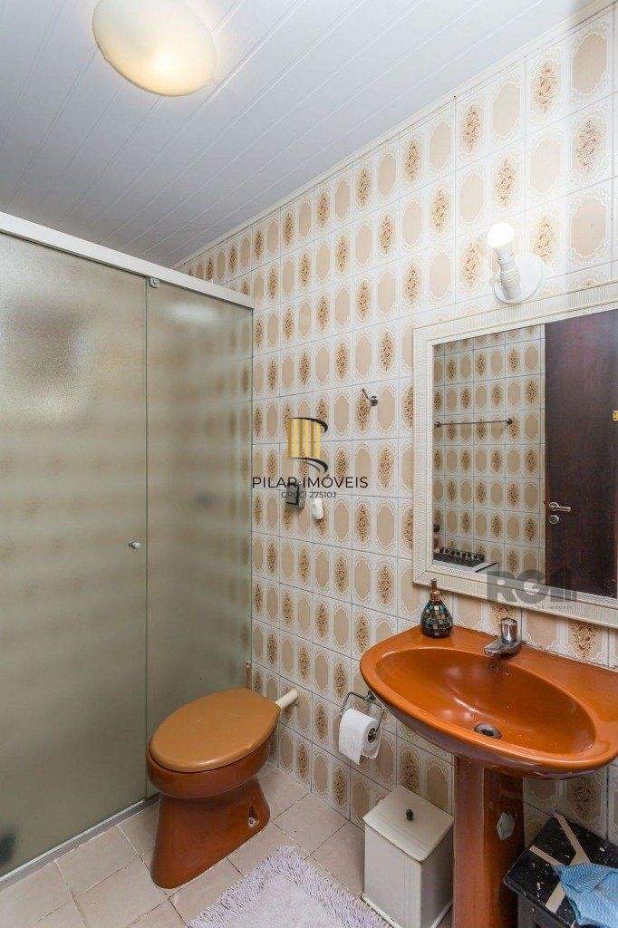 Casa 210m² - 3 dormitórios, 2 vagas
