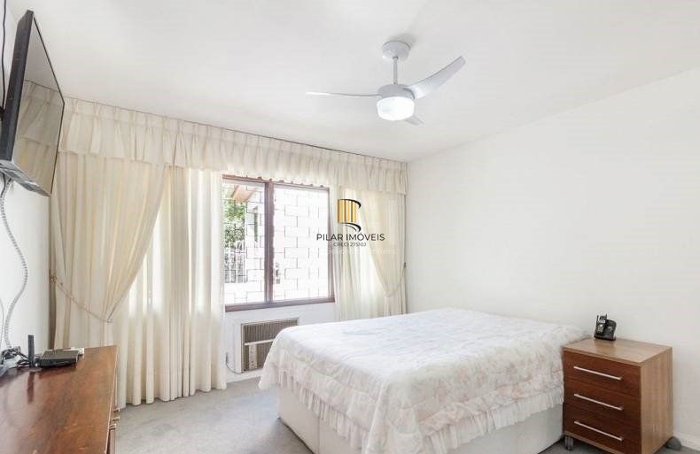 Casa para Venda - 327m², 4 dormitórios, sendo 1 suites, 3 vagas - Chácara das Pedras