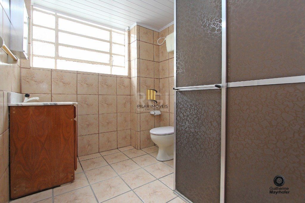 Casa para Venda - 233m², 4 dormitórios, 5 vagas - Nonoai