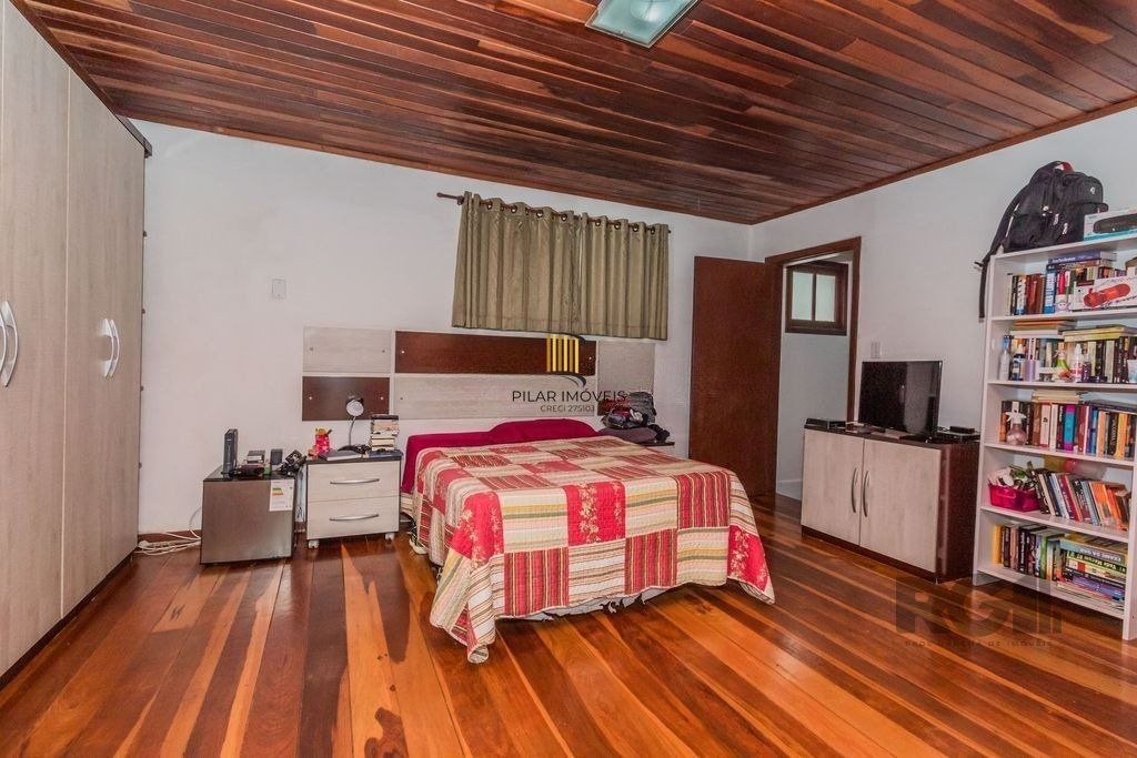 Casa 207m² - 3 dormitórios, 3 vagas no bairro Vila Nova