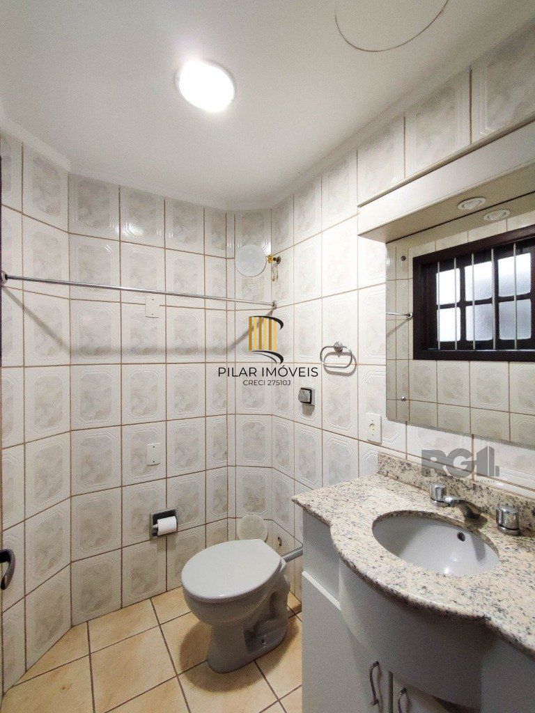Excelente casa de 230m² com 4 dormitórios e 3 vagas.