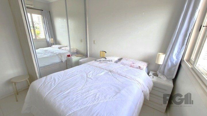 Casa em condomínio 110m² - 3 dormitórios sendo 1 suíte e 1 vaga de garagem no bairro Teresópolis