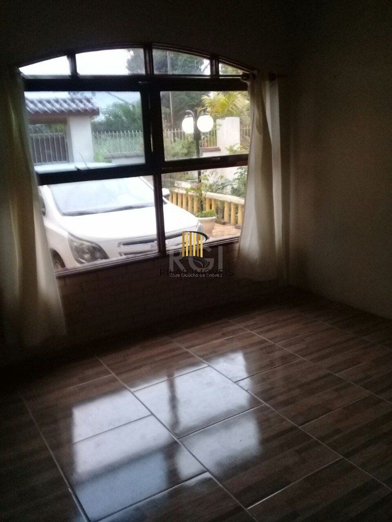Casa para Venda - 150m², 2 dormitórios, 4 vagas - Ponta Grossa